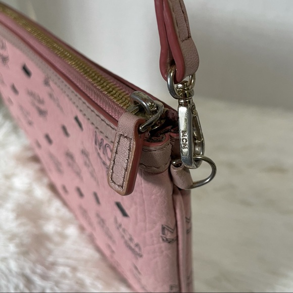 SOLD Authentic MCM Liz Removable Pouch - Picture 10 of 15